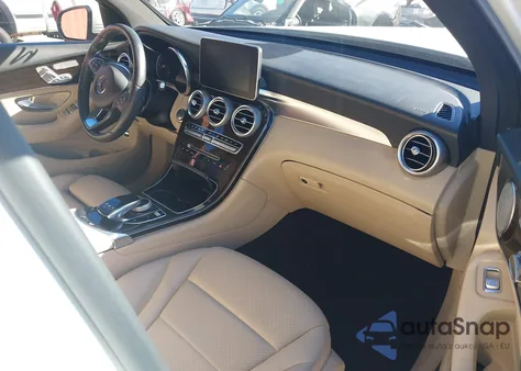 2017 Mercedes-Benz Glc 300 from USA, damaged, VIN WDC0G4JBXHF258242